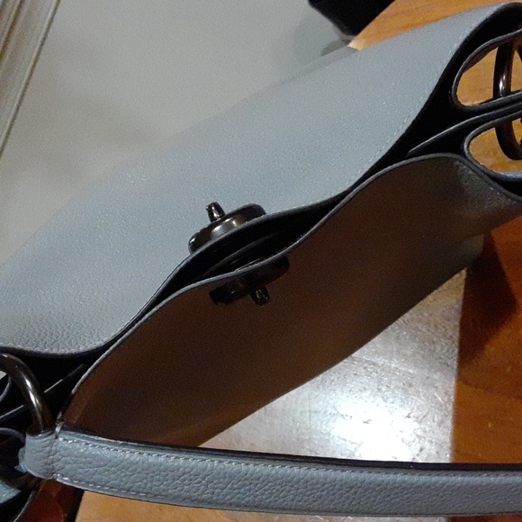 Coach Green Shoulder Bag - Picture 3 of 16